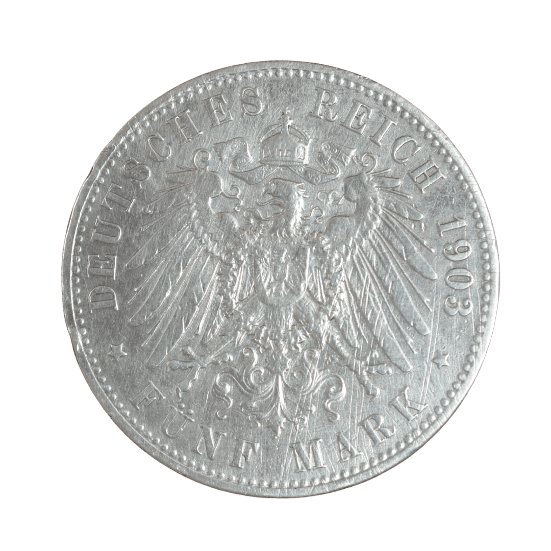 5 Марок (5 Mark)
2. Німецька імперія (Deutsches Reich), Королівство Пруссія
3. Берлін (мінт-марка A)
4. срібло 0.900
5. 27,777 г (чистого срібла 25,00 г / 0,8037 унції)
6. Тираж 3 855 795 шт.
7. Срібна монета імператора Вільгельма II. На аверсі — портрет Вільгельма II вправо з написом «WILHELM II DEUTSCHER KAISER KÖNIG V. PREUSSEN». На реверсі — коронований імперський орел з написом «DEUTSCHES REICH 1903» та «FÜNF MARK». Стандартна обігова монета Німецької імперії початку XX століття. — фото 2