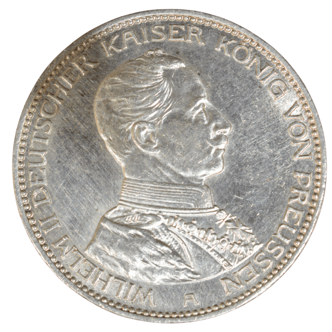 1. 3 Марки (3 Mark)
2. Німецька імперія (Deutsches Reich), Королівство Пруссія
3. Берлін (мінт-марка A)
4. срібло 0.900
5. 16,667 г (чистого срібла 15,00 г / 0,482 унції)
6. Тираж 5 860 000 шт. (приблизно)
7. Срібна монета імператора Вільгельма II. На аверсі — портрет Вільгельма II у військовому мундирі з високим коміром та еполетами (гравер A. Noss). На реверсі — коронований імперський орел з написом «DEUTSCHES REICH 1914» та «DREI MARK». Стандартна обігова монета Німецької імперії останнього періоду.