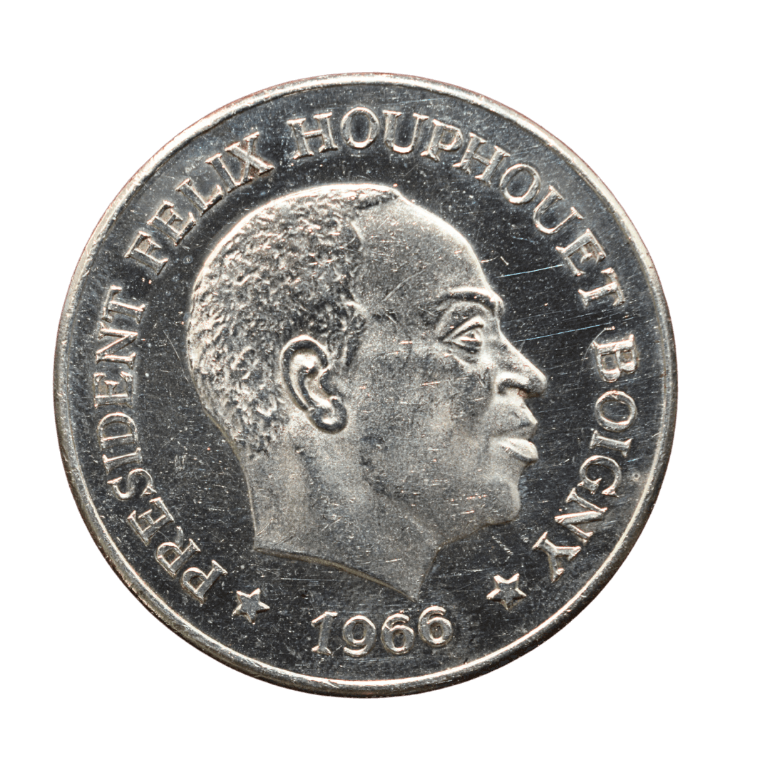 1. 10 Франків (10 Francs)
2. Республіка Кот-д'Івуар
3. Париж (Paris Mint)
4. Серебро 0.835
5. 25,00 г (чистого срібла 20,875 г)
6. Тираж обмежений
7. Срібна монета з портретом першого президента Фелікса Уфуе-Буаньї. На аверсі — слон на тлі гілок з девізом «UNION • DISCIPLINE • TRAVAIL» та номіналом «10 FRS.». На реверсі — портрет президента.
8. 1966 рік
9. Середня рідкість (R2) за каталогами Krause — фото 2