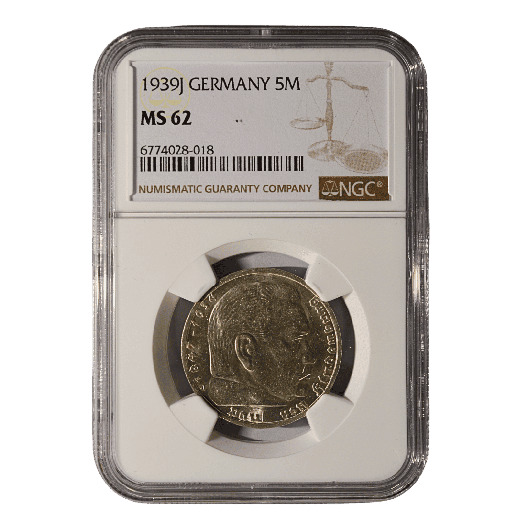 Germany - Third Reich 5 Reichsmark 1939 J NGC MS62

5 рейхсмарок 1939 — Пауль фон Гинденбург

Описание:
Серебряная монета номиналом 5 рейхсмарок с портретом Пауля фон Гинденбурга. На реверсе — государственный орёл со свастикой в дубовом венке.

Характеристики:

* Номинал: 5 рейхсмарок
* Год: 1939
* Монетный двор: не определён по представленным изображениям
* Государство: Германский рейх
* Металл: серебро (900)
* Вес: 13,88 г
* Диаметр: 29 мм
* Грейд: NGC MS62
* Сертификат NGC: 6774028-018
* Тираж: не указываю без определения монетного двора

Основные характеристики типа подтверждаются каталогом Numista: серебро 900 пробы, 13,88 г, диаметр 29 мм, KM#94.  

Примечание:
Экземпляр сертифицирован NGC в MS62. Population NGC для этого конкретного экземпляра я сейчас не указываю без подтверждения по базе NGC.
